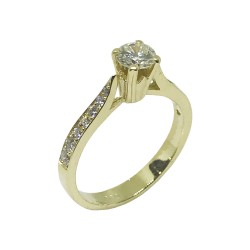 טבעת זהב משובצת 15 יהלומים במשקל 0.68 קרט דגם : 862