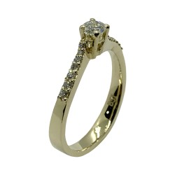 טבעת זהב משובצת 15 יהלומים במשקל 0.37 קרט דגם : 3993
